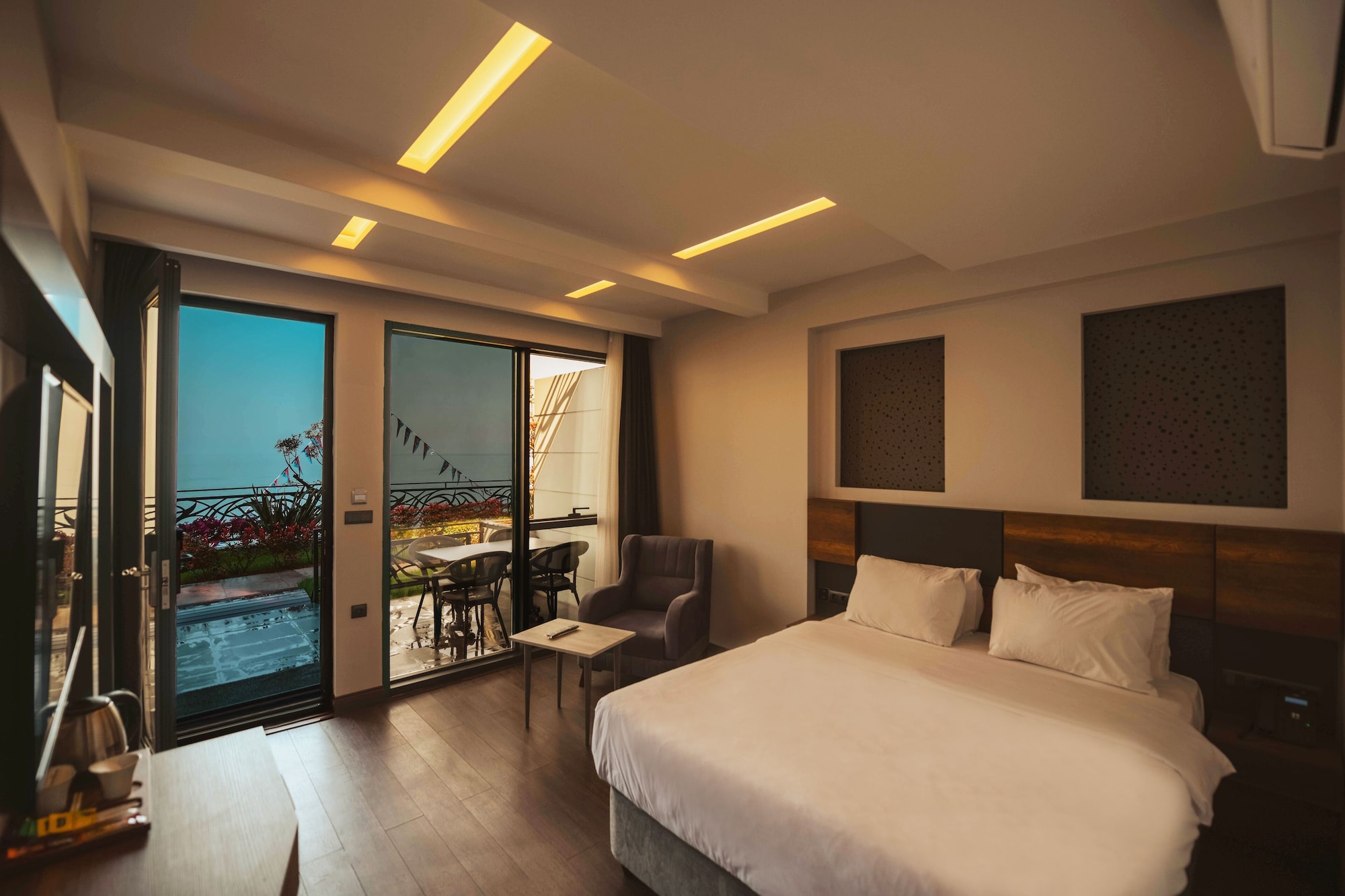 Deluxe, Double Bed, Private Garden, Terrace