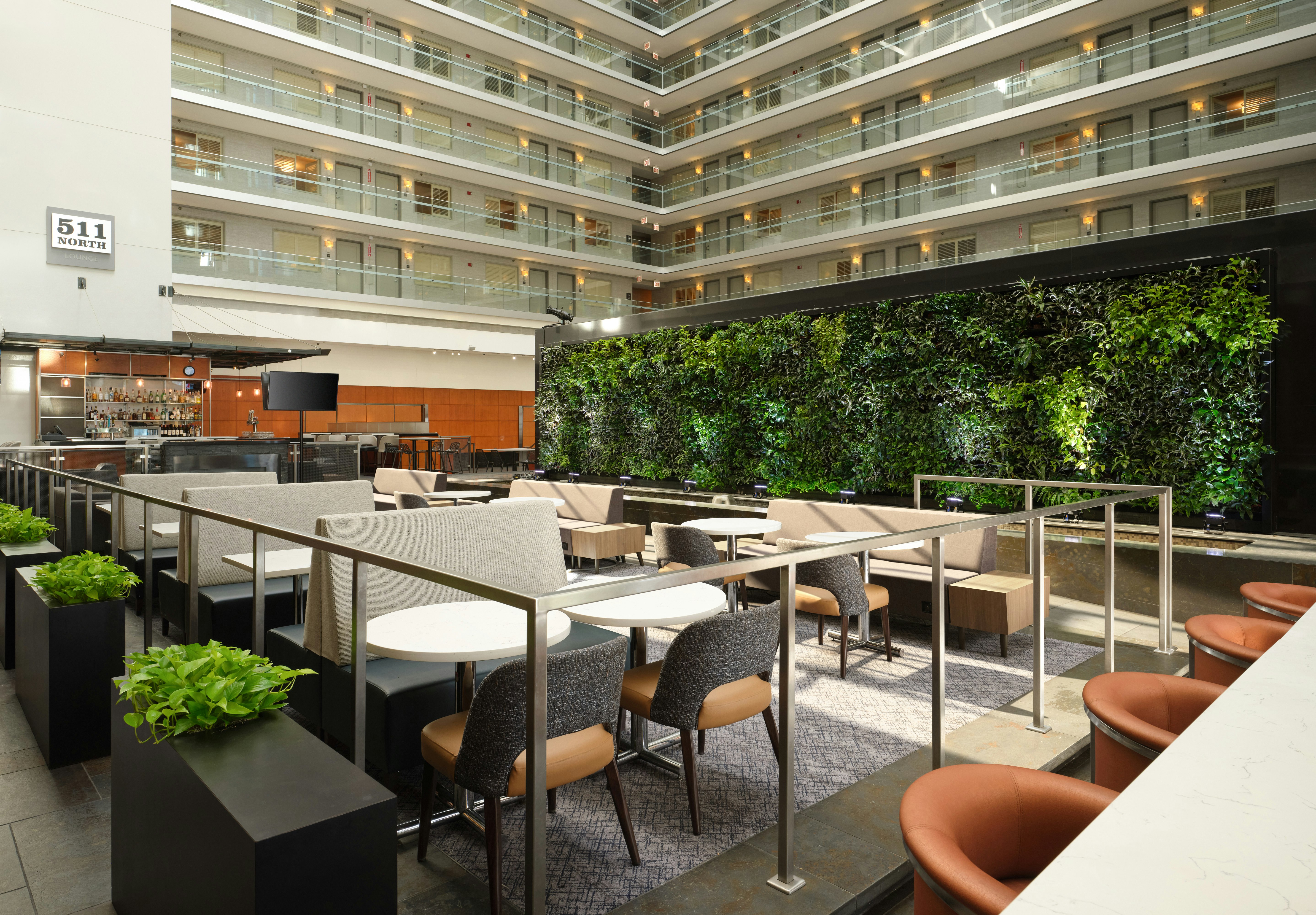 Embassy Suites by Hilton Chicago Downtown Magnificent Mile 36/53