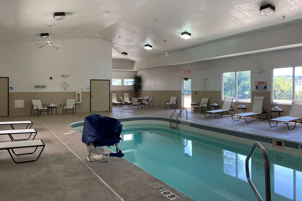 Wingate by Wyndham Ashland 11/24