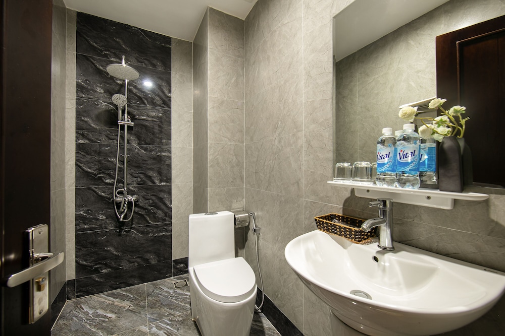 Nam Hai Hotel Hanoi 20/22