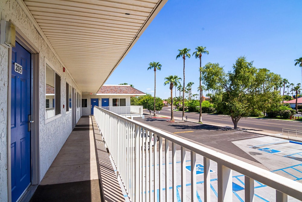 Motel6 Mesa, AZ - North 50/53