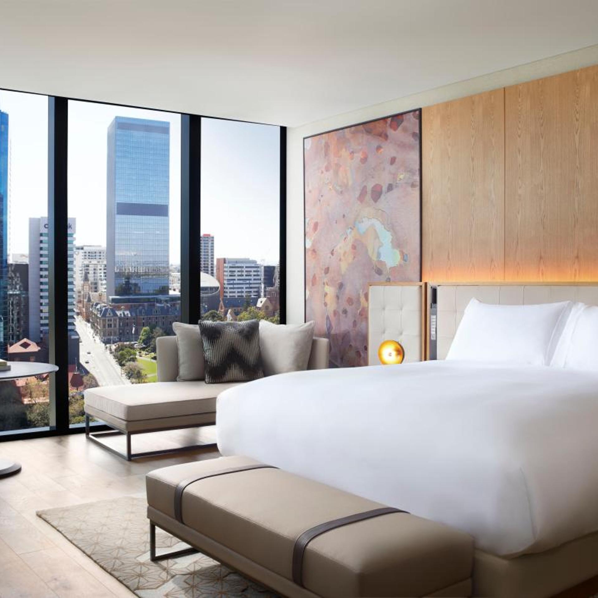 Room, King Bed, Skyline View, Bathtub