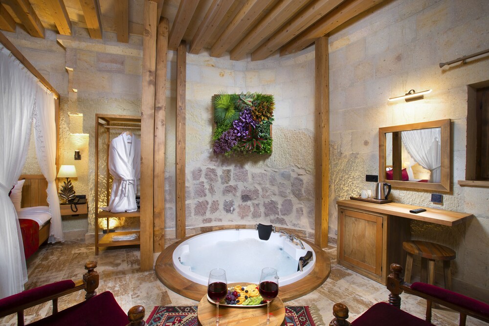 Ayazma Cave Hotel 47/50