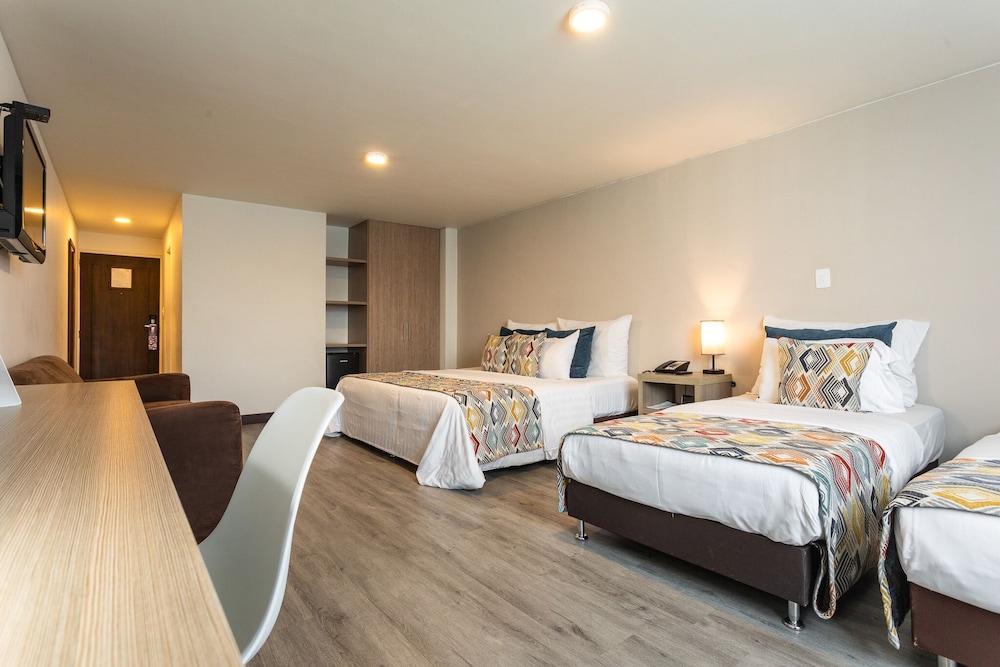 Hotel Carretero 11/66