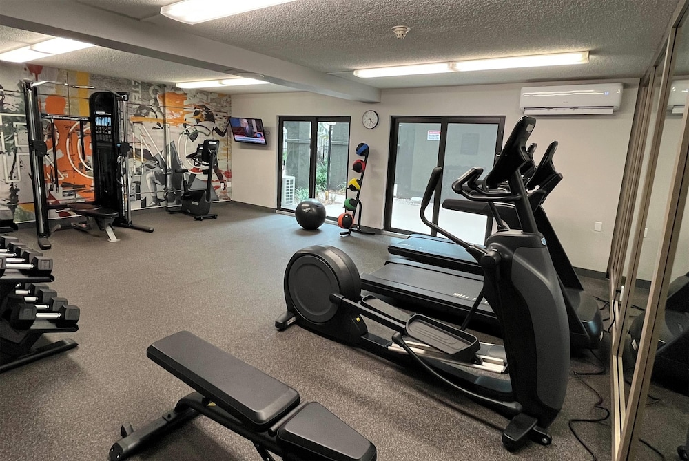 Hawthorn Extended Stay by Wyndham Ft Lauderdale Cypress Crk 19/46