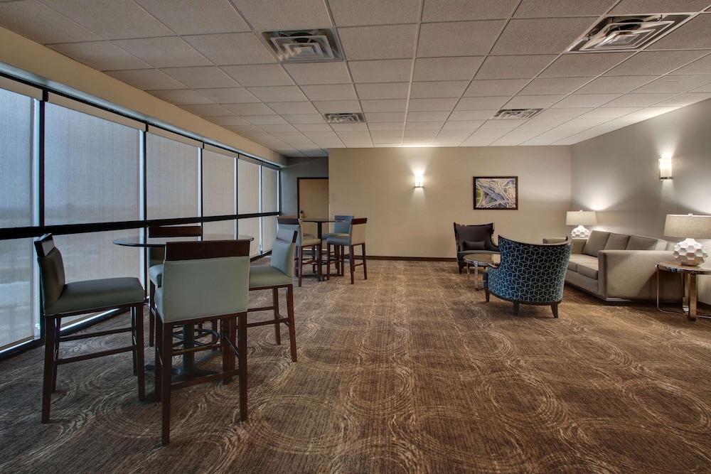 Drury Inn and Suites San Antonio Northwest Medical Center 32/50