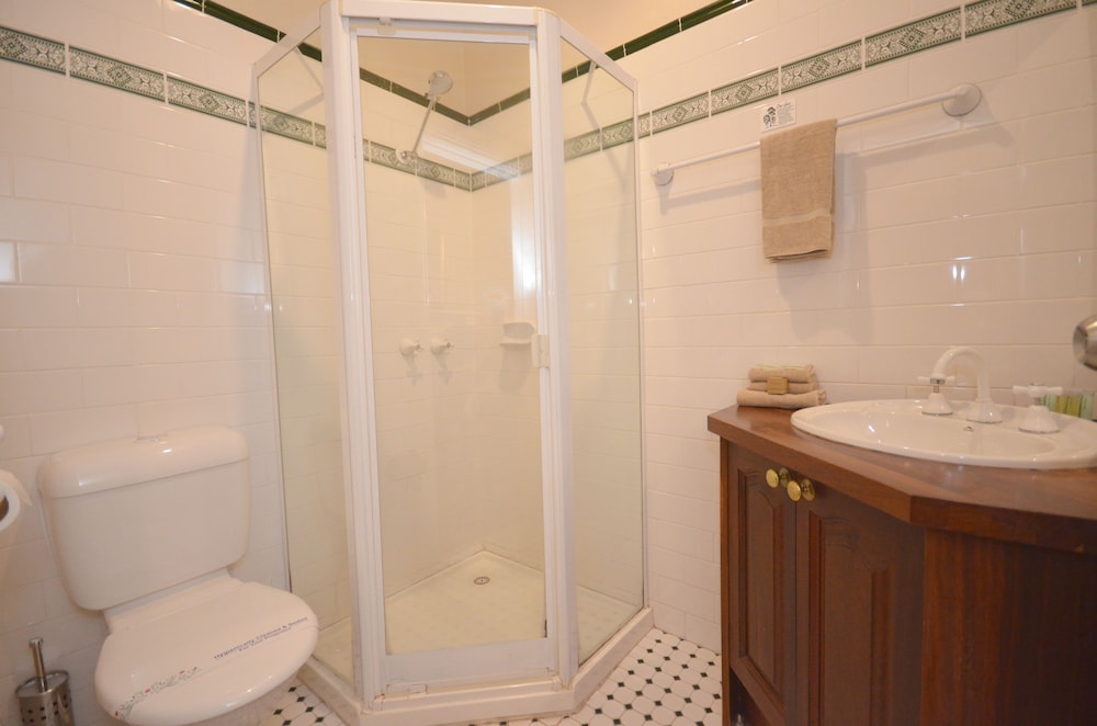 Central Springs Inn 27/28
