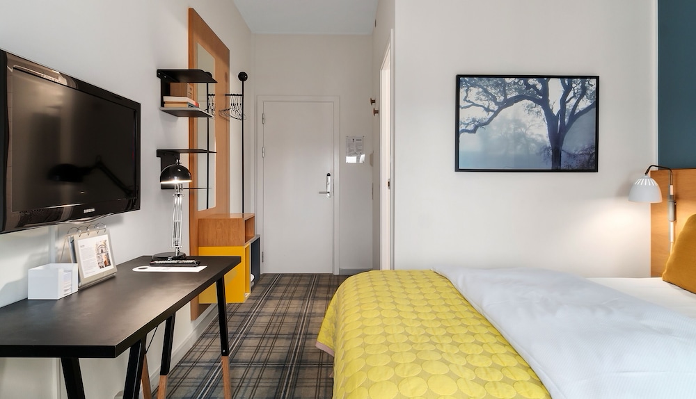Ibsens Hotel 2/51