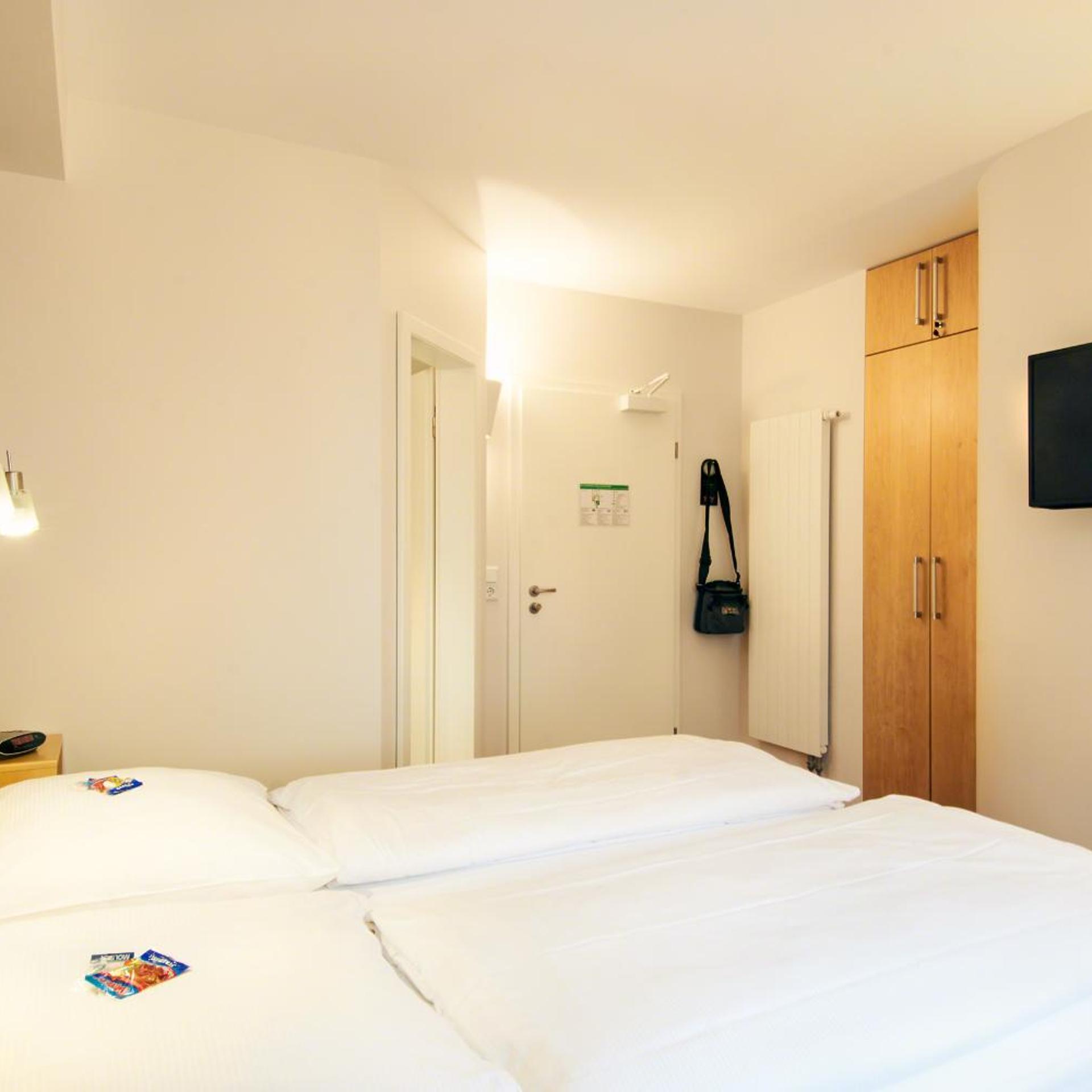 غرفة قياسية ثلاثية، Town Hotel Wiesbaden 9/10