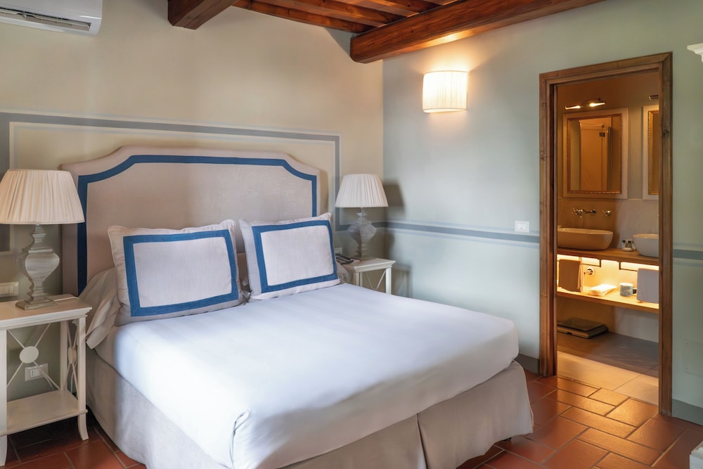Relais Villa Dell Olmo 22/75