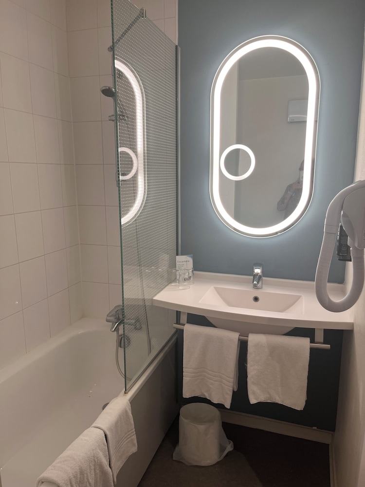 Ibis Cambrai 64/65