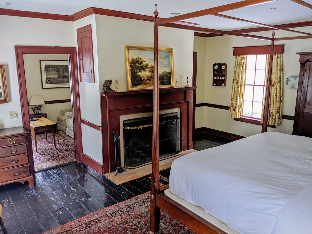 Inns At The Equinox 3/80