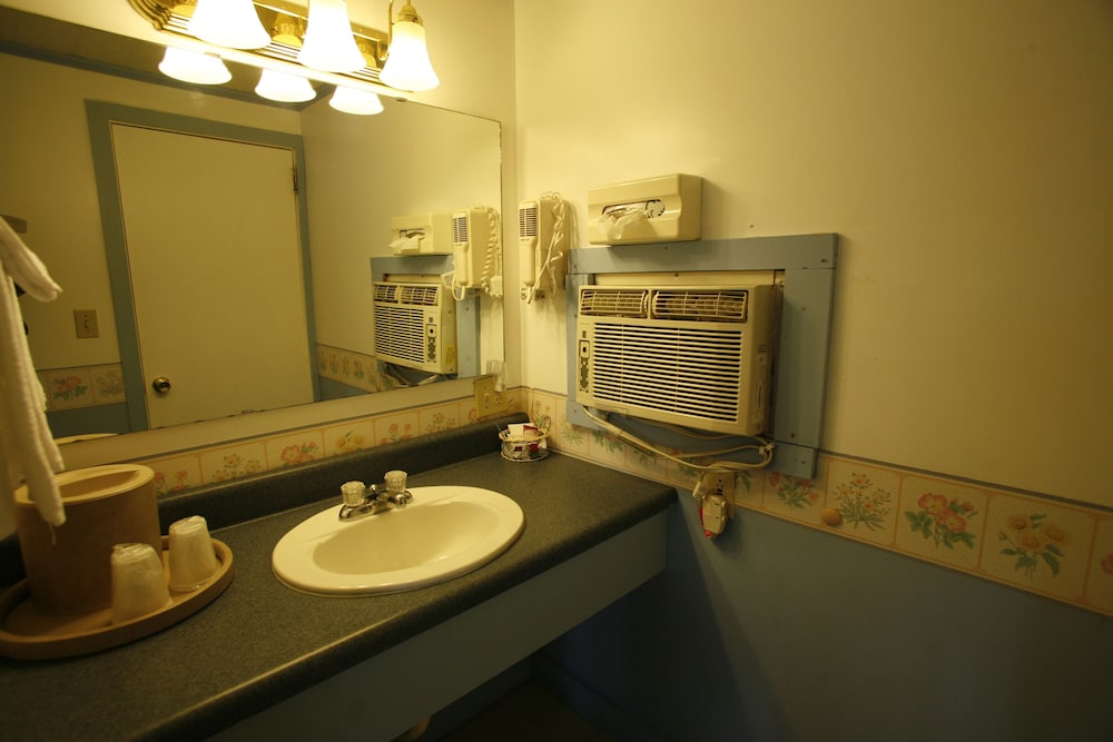 Bennington Motor Inn 25/35