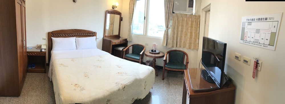 Chantai Hotel 35/44