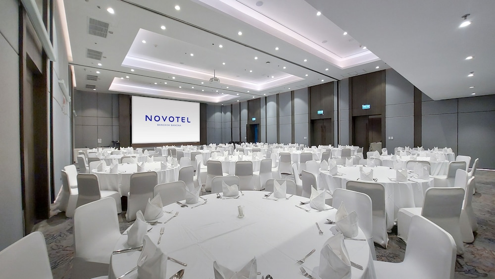 Novotel Bangkok Bangna 64/74