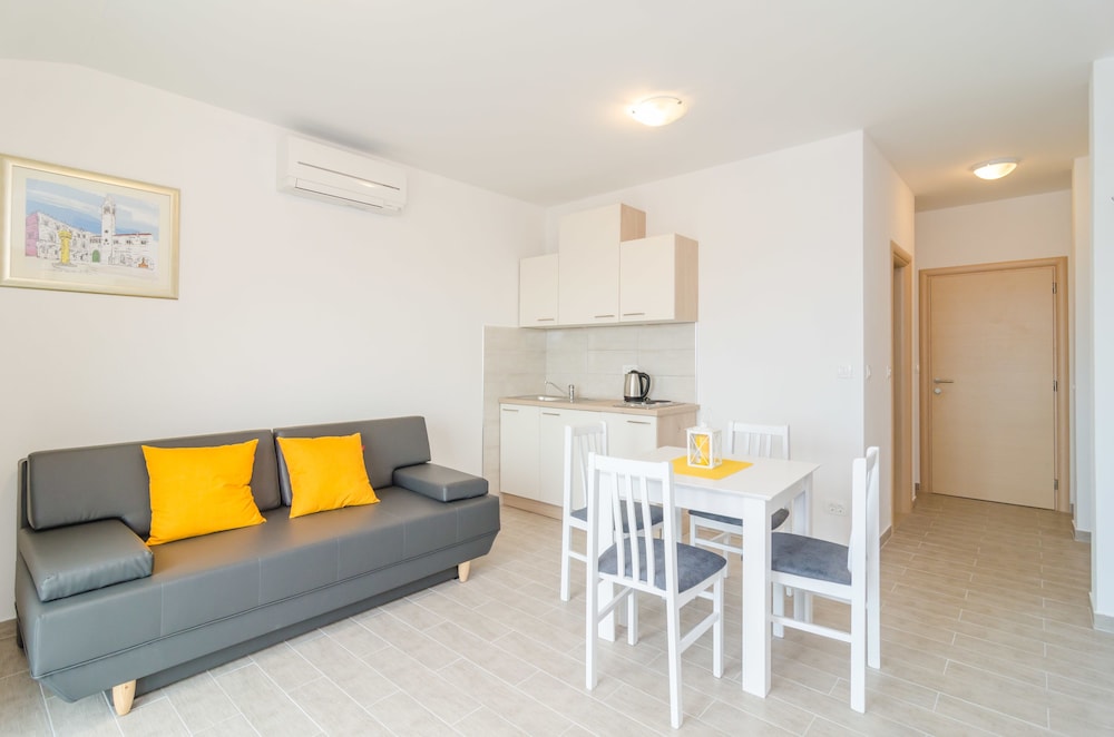 Apartments Villa Dadic 31/70