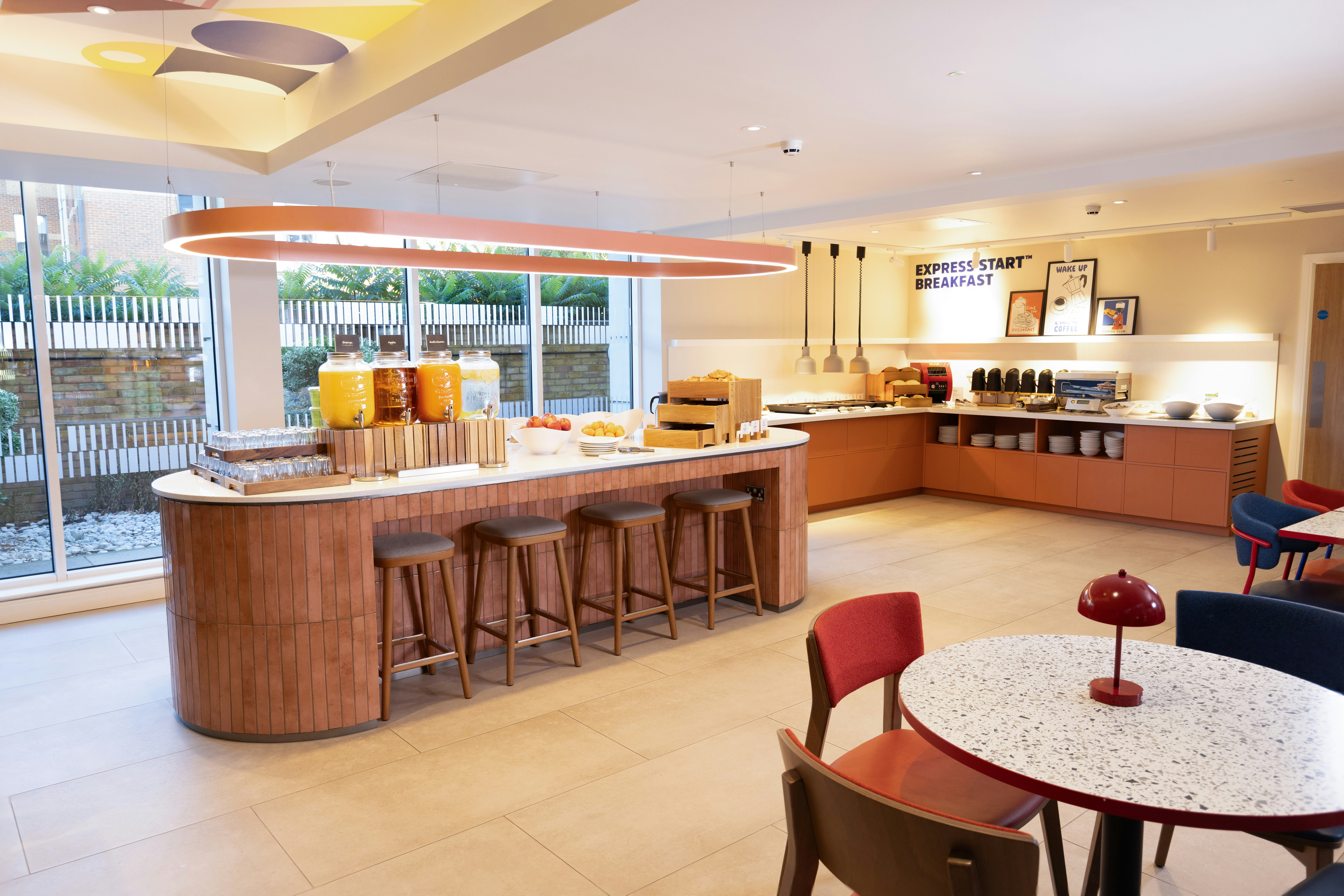 Holiday Inn Express Windsor 49/74