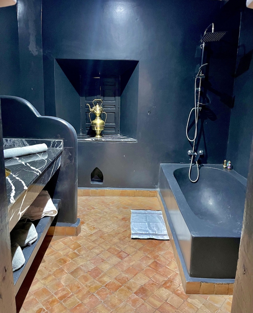 Riad Ta'achchaqa 32/50
