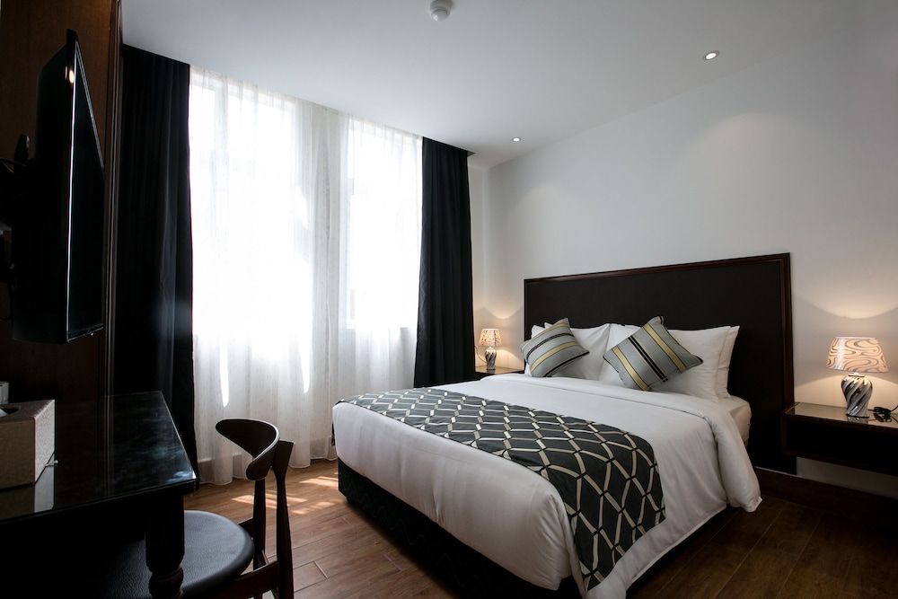 Belllo Hotel Jb Central 22/48