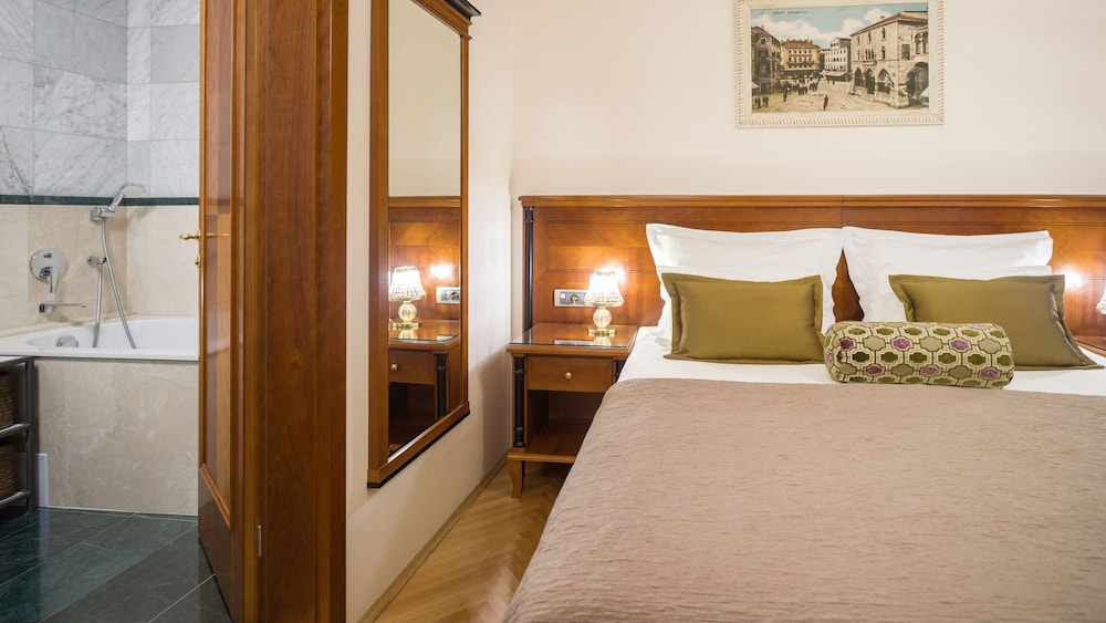 غرفة ديلوكس بسريرين منفصلين، Palace Judita Heritage Hotel 2/6