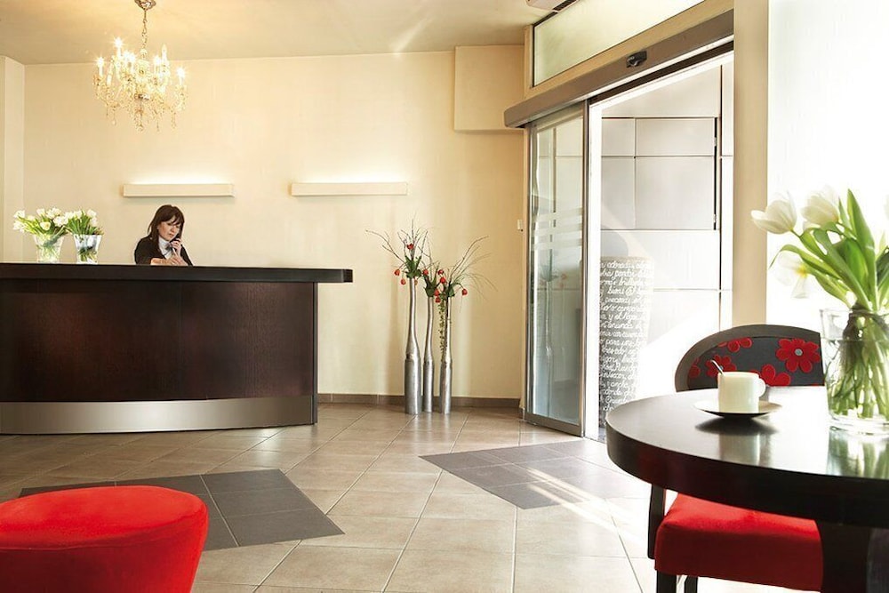 Anessis Hotel 8/30