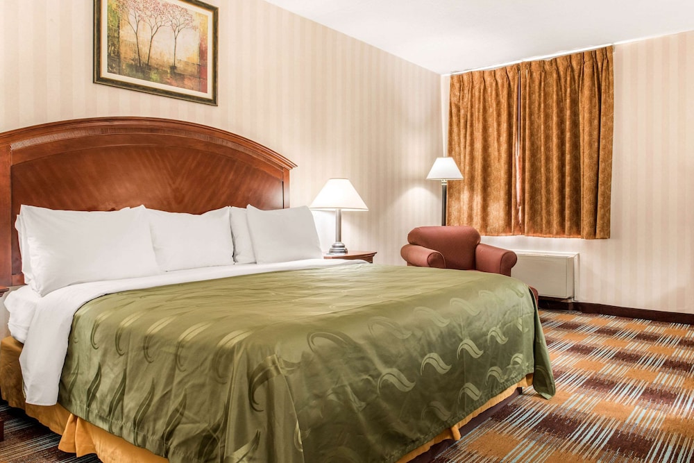 Quality Inn Suites Miamisburg 9/35