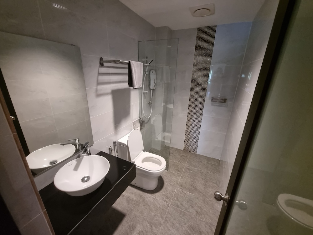 Miico Hotel Mount Austin 54/58