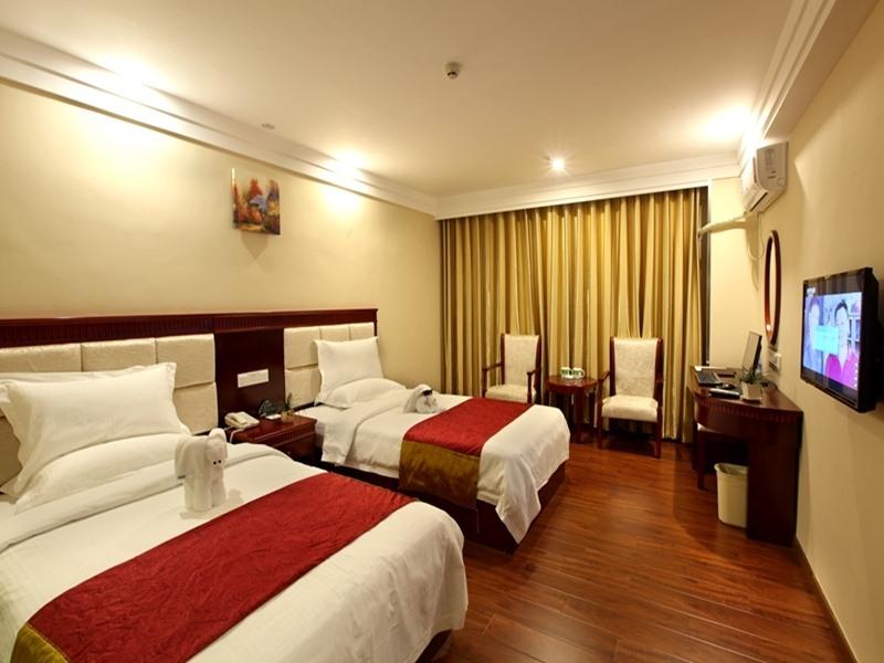 Greentree Inn Sanya Jiyang District Yalongbay Yingbin Avenue Hotel 7/23