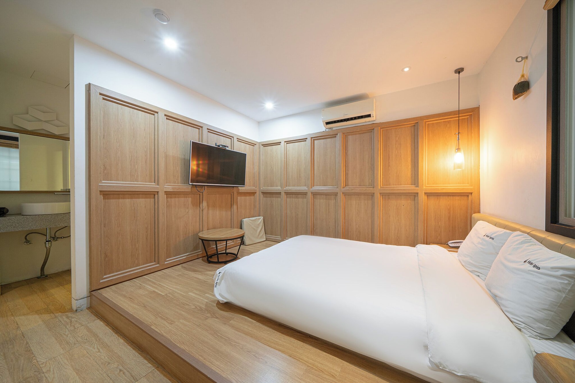 Superior, Basement, Double Bed