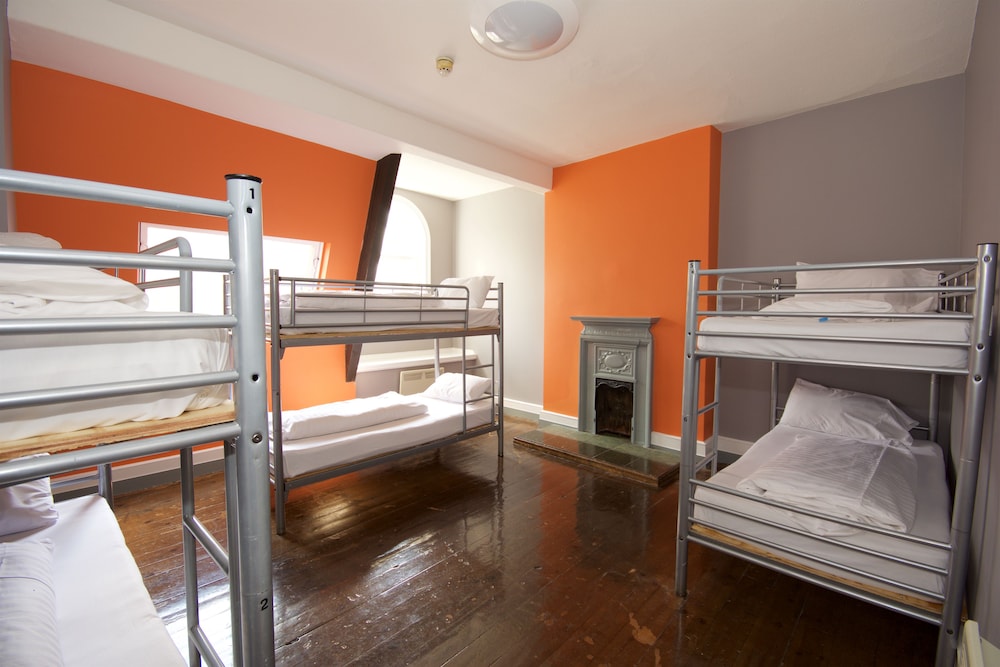 Albatross Hostel 13/28