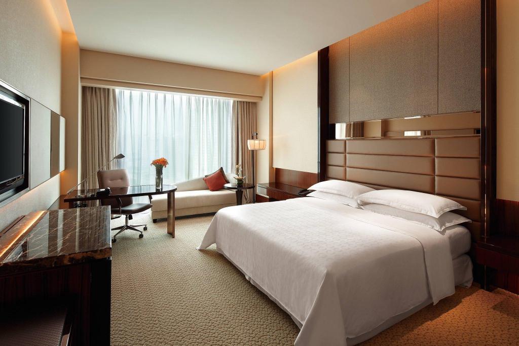1 Bedroom, Vice President, Suite, King Bed, Park View, Club Lounge Access
