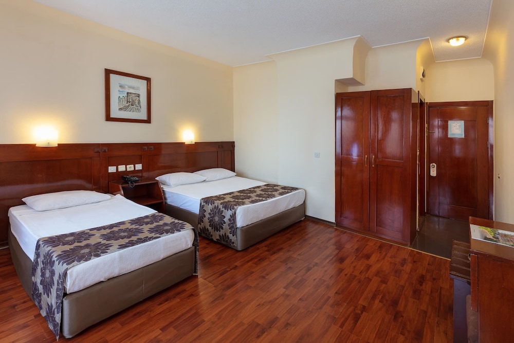 Nazar Beach City & Resort Hotel 4/32