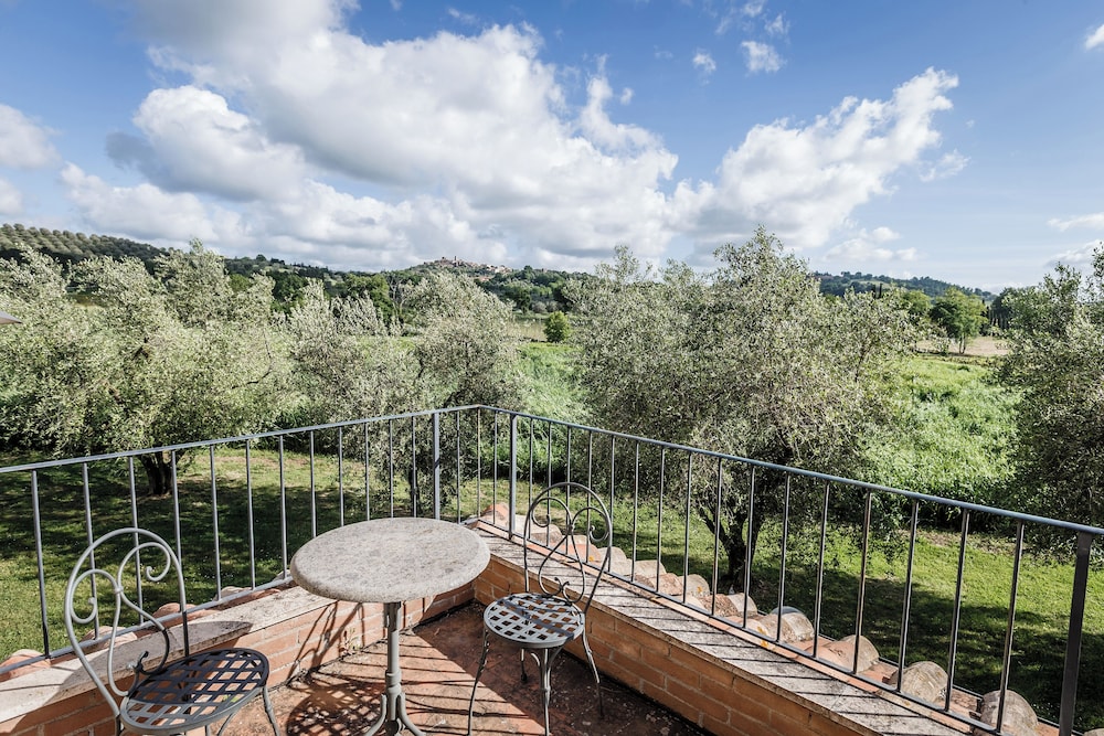 Relais Villa Acquaviva 66/71