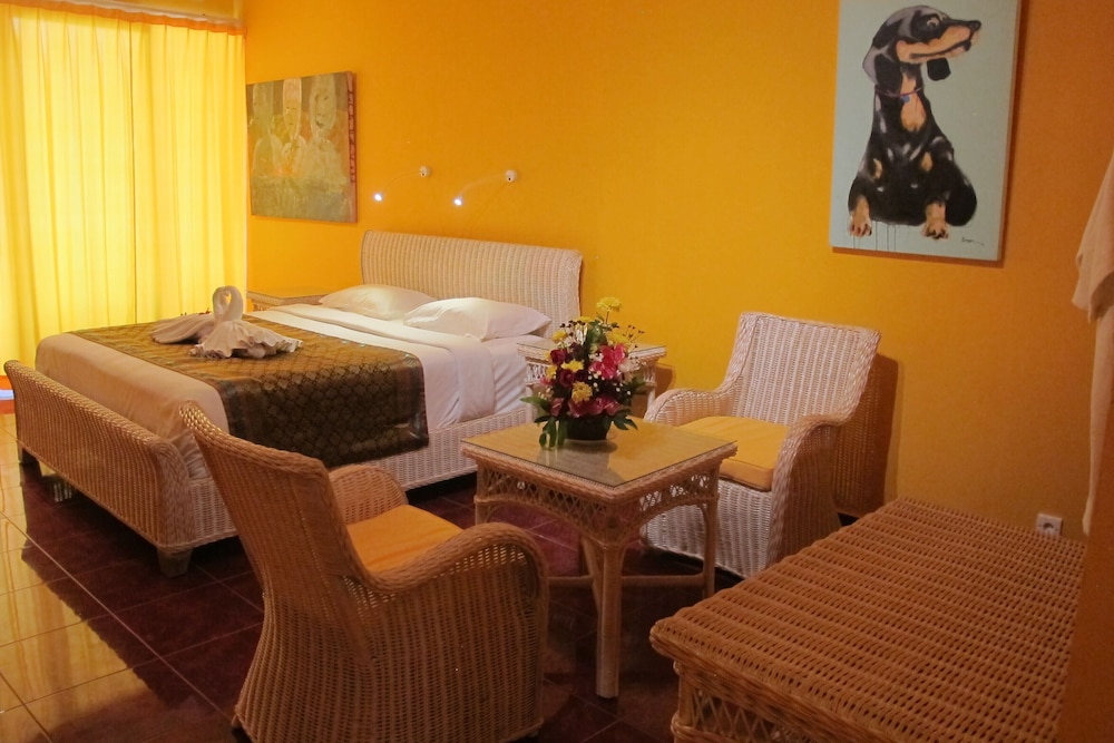 TANAH MERAH RESORT 56/69