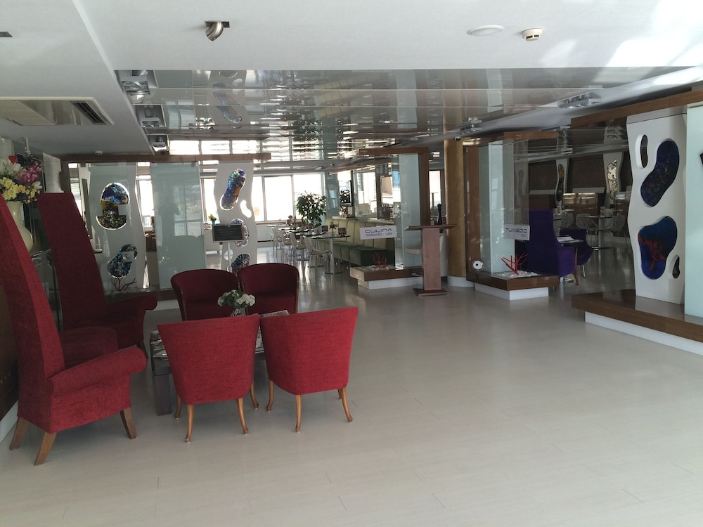 No 19 Boutique Hotel 51/69