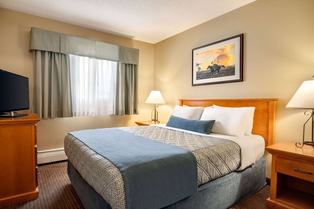 Travelodge by Wyndham Edson 2409079 Alberta Ltd. 22/53