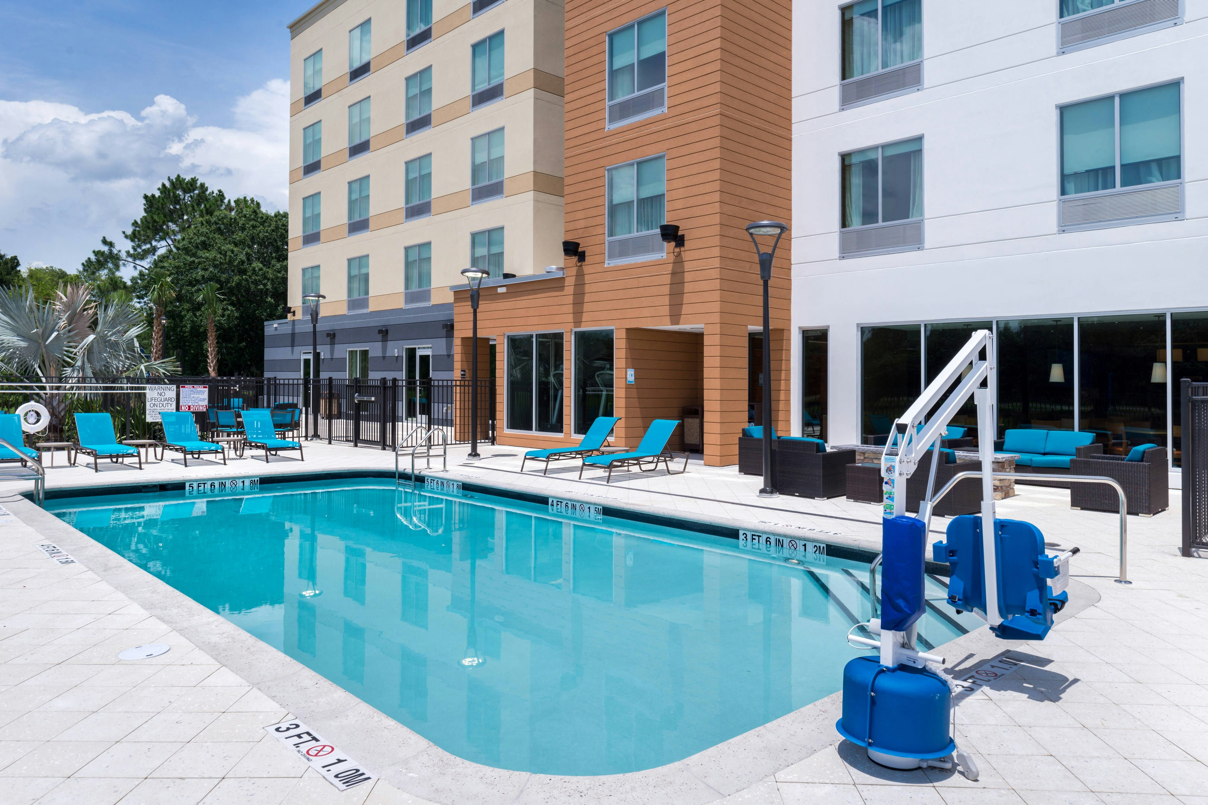 Fairfield Inn Suites By Marriott Orlando East Ucf Area 24/24