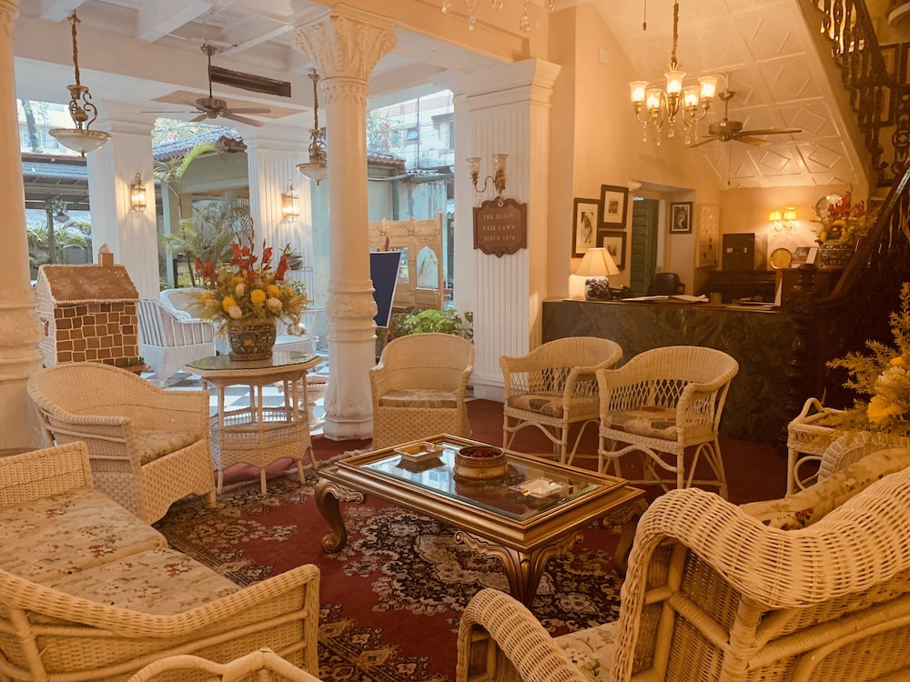 The Elgin Fairlawn Kolkata 38/60