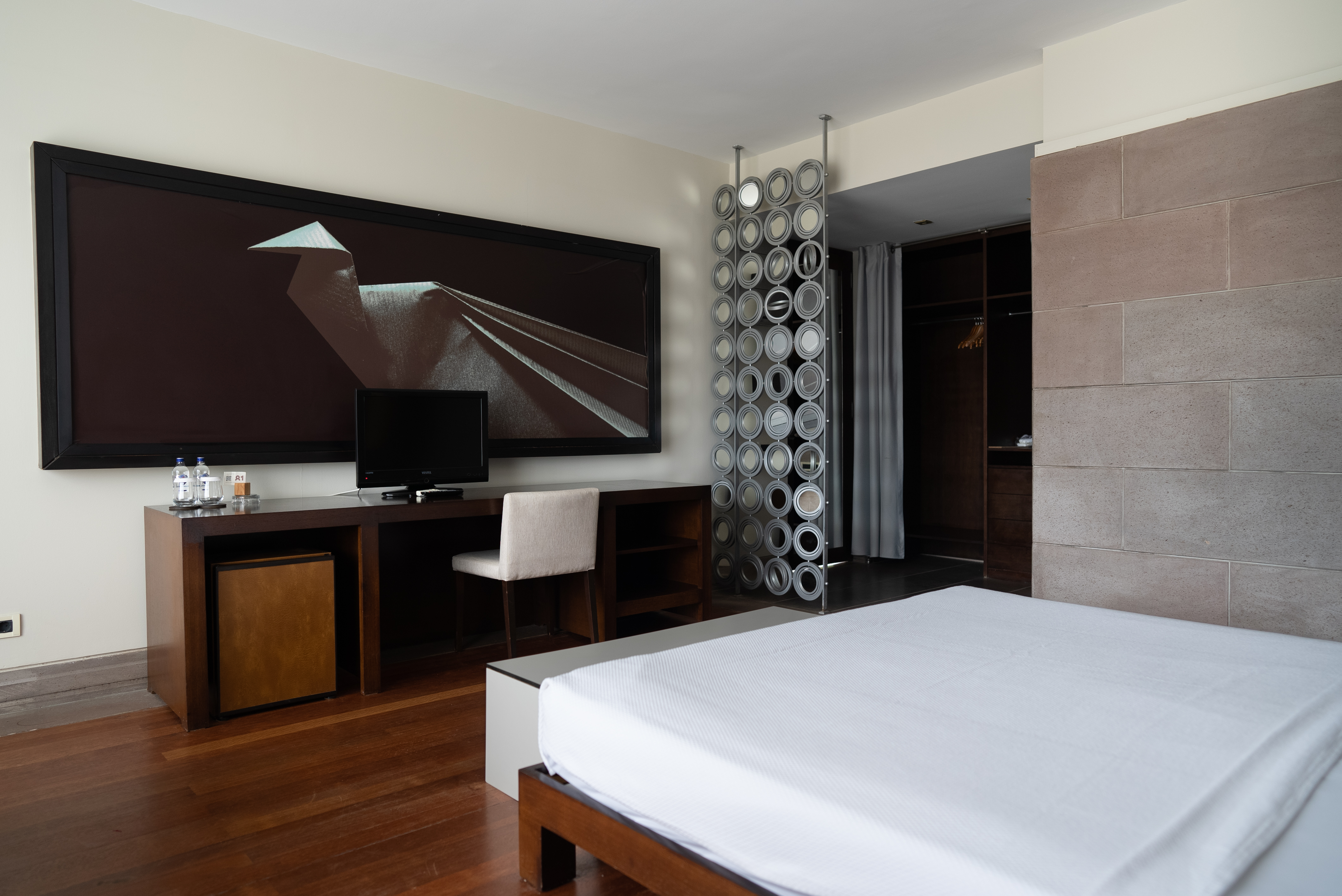 DELUXE, DOUBLE BED, GARDEN VIEW