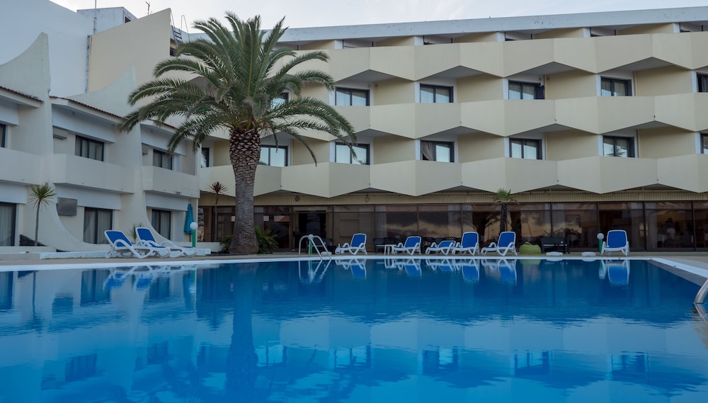 Caravelas Hotel 4/65