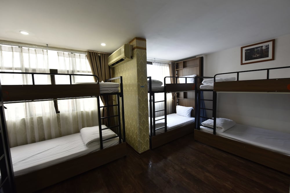 Ibiz City Hostel 16/30