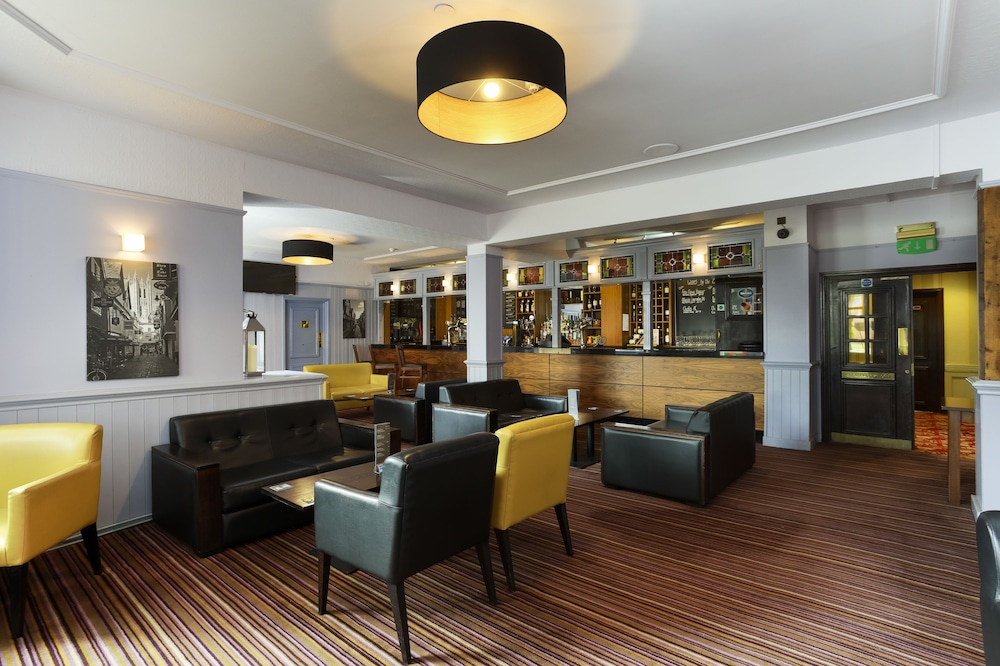 The Victoria Hotel 33/53