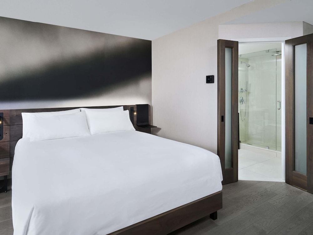 Novotel Toronto Centre 20/74