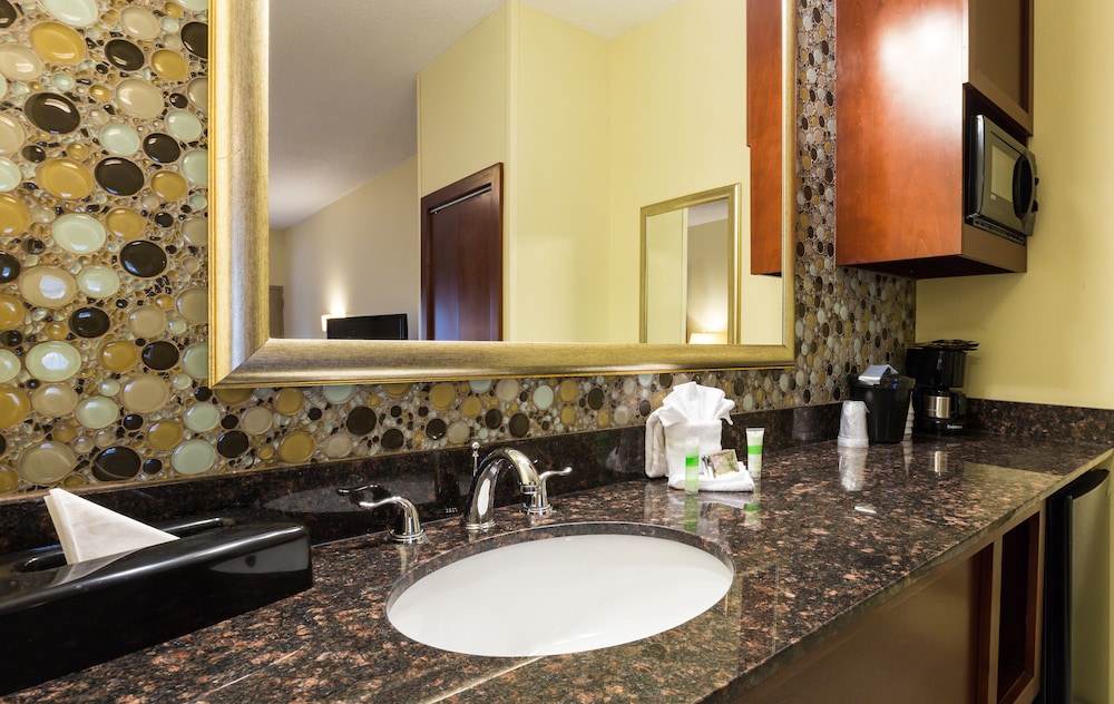 Quality Inn Near The Island Pigeon Forge 46/58