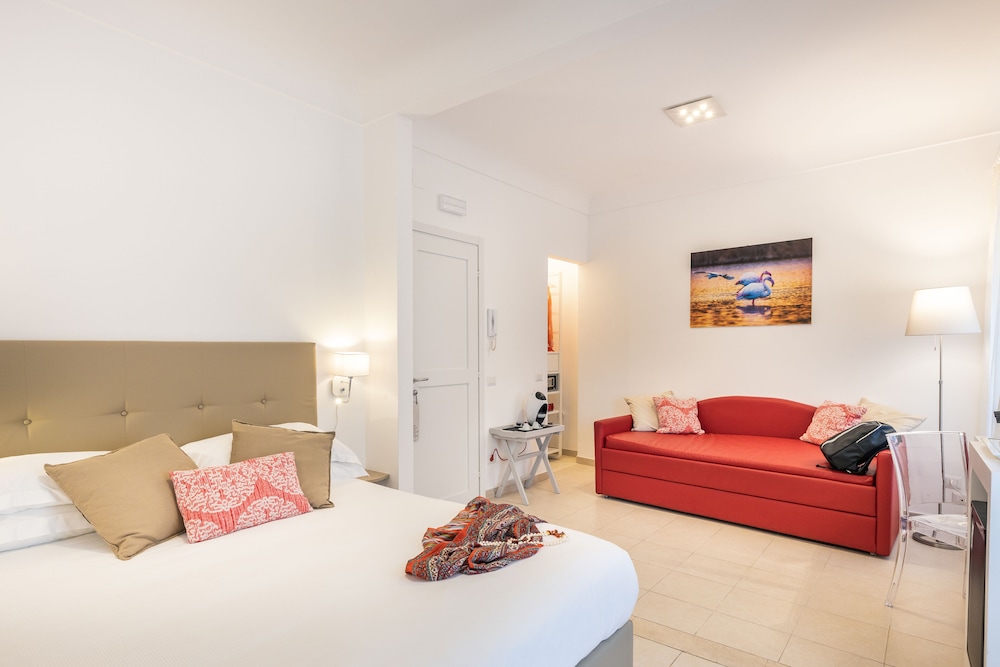 Lemoni Suite 25/56
