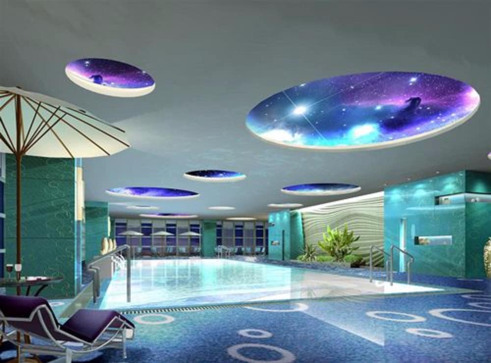 Vision Hotel 8/62
