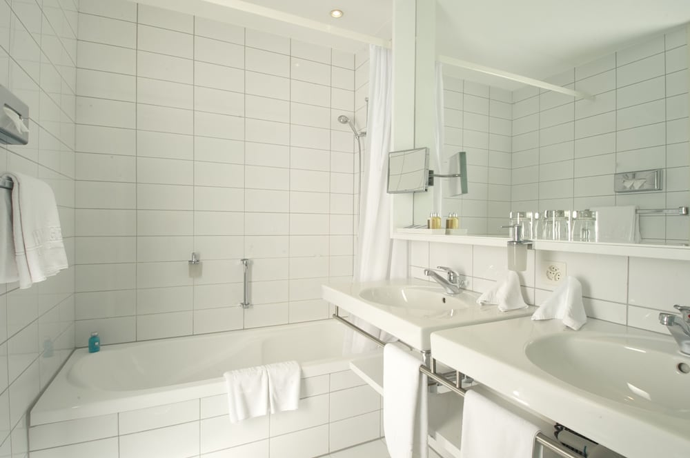 Hermitage Lake Lucerne - Beach Club & Lifestyle Hotel 12/74