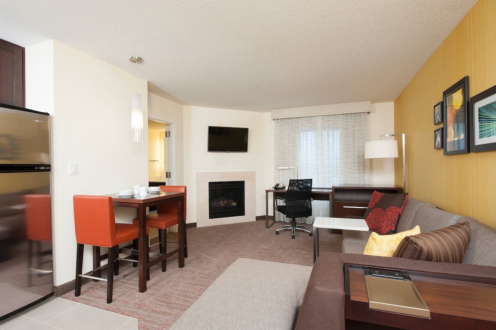 RESIDENCE INN BLOOMINGTON 26/34
