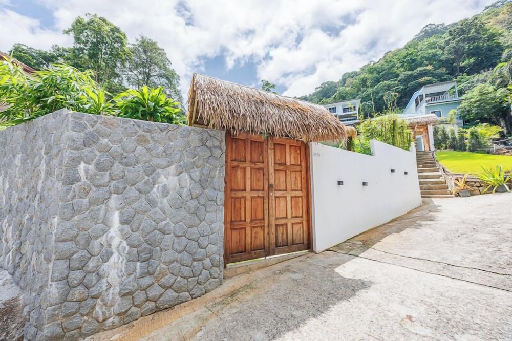 Baan Saint Tropez Villas Kata Beach 76/82