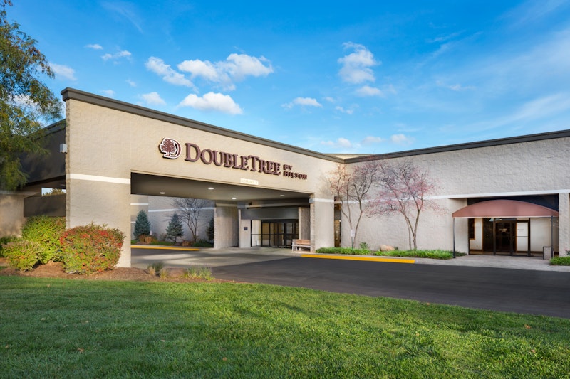 Doubletree By Hilton Hotel Lawrence 21/22